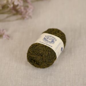 jamiesons-of-shetland-spindrift-233-spagnum-108