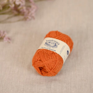 jamiesons-of-shetland-spindrift-478-amber-baa-14