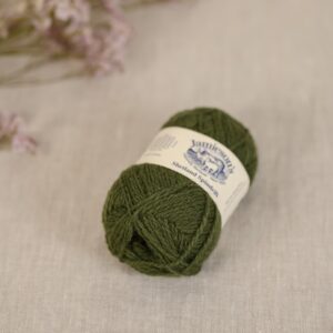 jamiesons-of-shetland-spindrift-815-ivy-baa-107