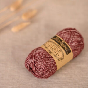 scheepjes-stone-washed-810-garnet-baa-25