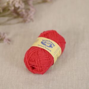 jamiesons-of-shetland-spindrift-530-fuschia-baa-198