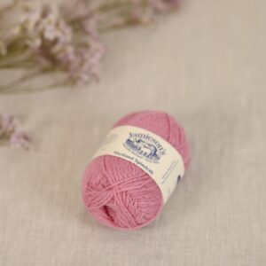 jamiesons-of-shetland-spindrift-570-sorbet-baa-201