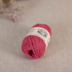 jamiesons-of-shetland-spindrift-575-lipstick-baa-12