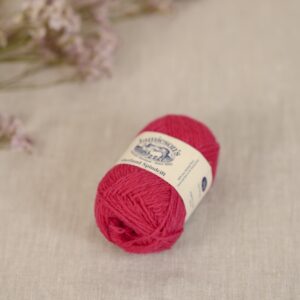 jamiesons-of-shetland-spindrift-585-plum-baa-200