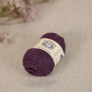 jamiesons-of-shetland-spindrift-596-clover-baa-45