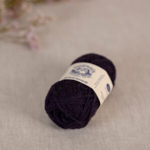 jamiesons-of-shetland-spindrift-598-mulberry-baa-1